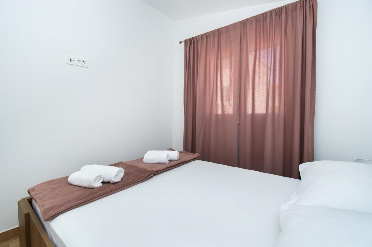 Apartmani Monika ザボリッチ エクステリア 写真