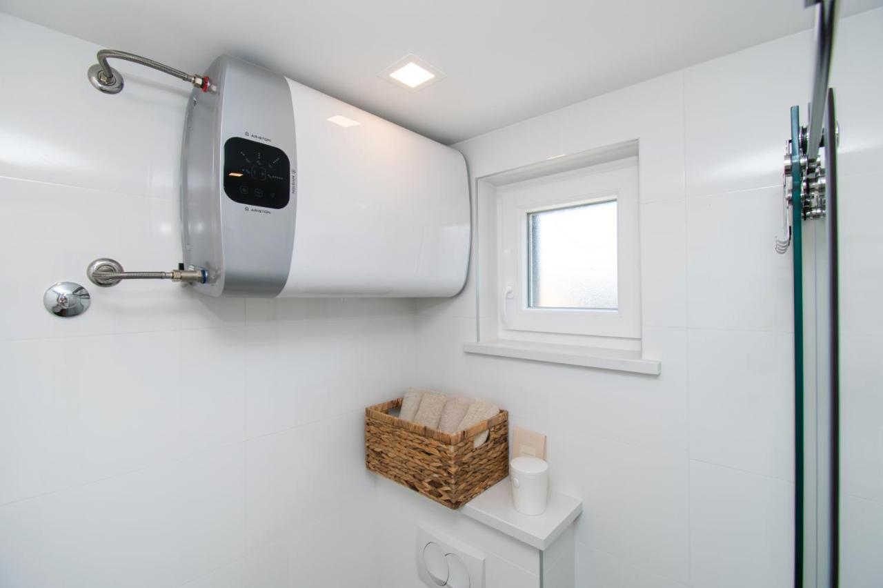 Apartmani Monika ザボリッチ エクステリア 写真